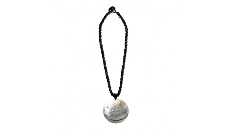 Penden Mop Shell Sliding Necklace For Sale