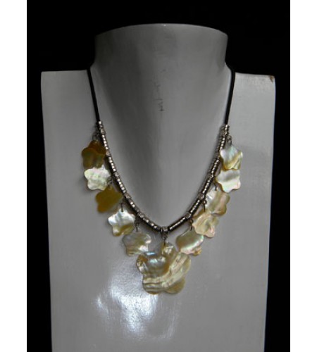 Sea shell Cut out Necklace Pendant Made in Indonesia