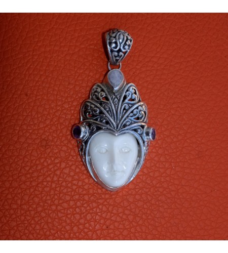 Wholesale Moon Face Of Bone Carving Sterling Silver Pendant 925