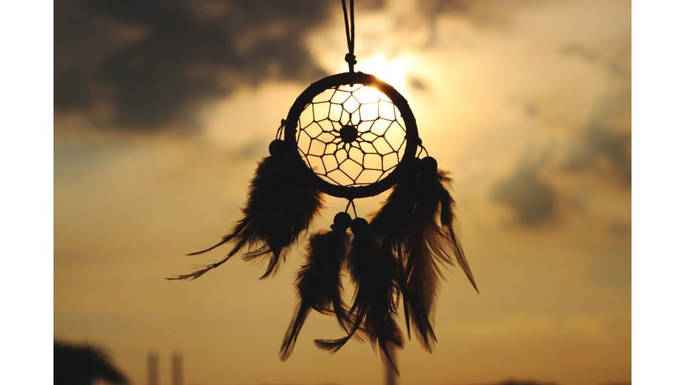 Wholesale Shell Home Decoration: Embrace Boho Style with Exquisite Wall Hanging Shell Dreamcatchers by Bali Artisans