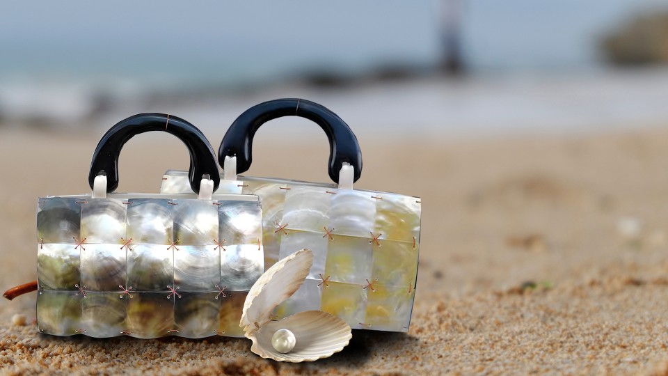 Seashell Handbags: Wholesale Fashion Accessories Crafted by Bali's Local Artisans for Daily Use