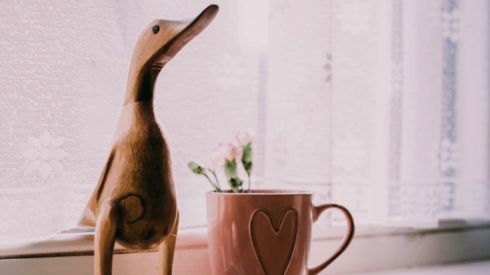How to Make a Wooden Duck Animal Sculpture