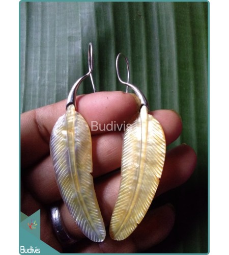 Seashell Earring With Feather Motive Sterling Silver Hook 925