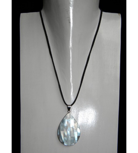 Necklace with Shell Pendant Stainless New!