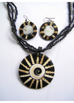 Image of Necklace Seashell Pendant Set Top Selling Costume Jewellery Source: CV.Budivis in Bali, Indonesia