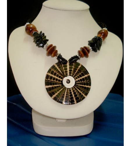 Beaded Necklace Shell Top Model