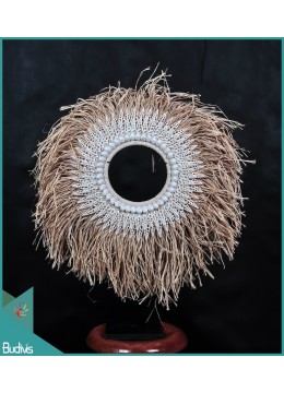 wholesale bali Tribal Necklace Shell With Grass Decorative On Stand Interior, Home Decoration