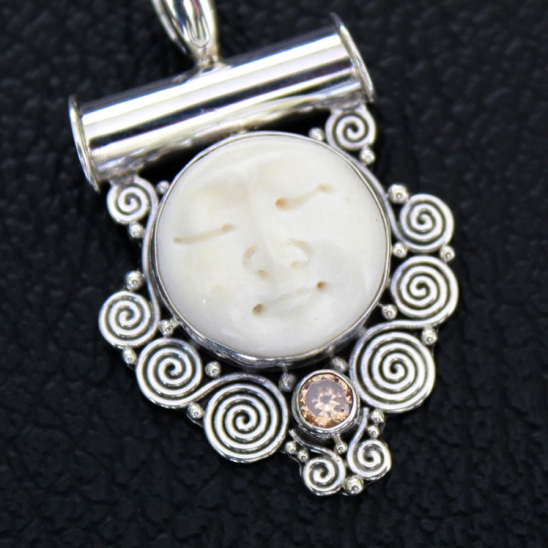 Wholesaler Moon Face Of Bone Carving Sterling Silver Pendant 925