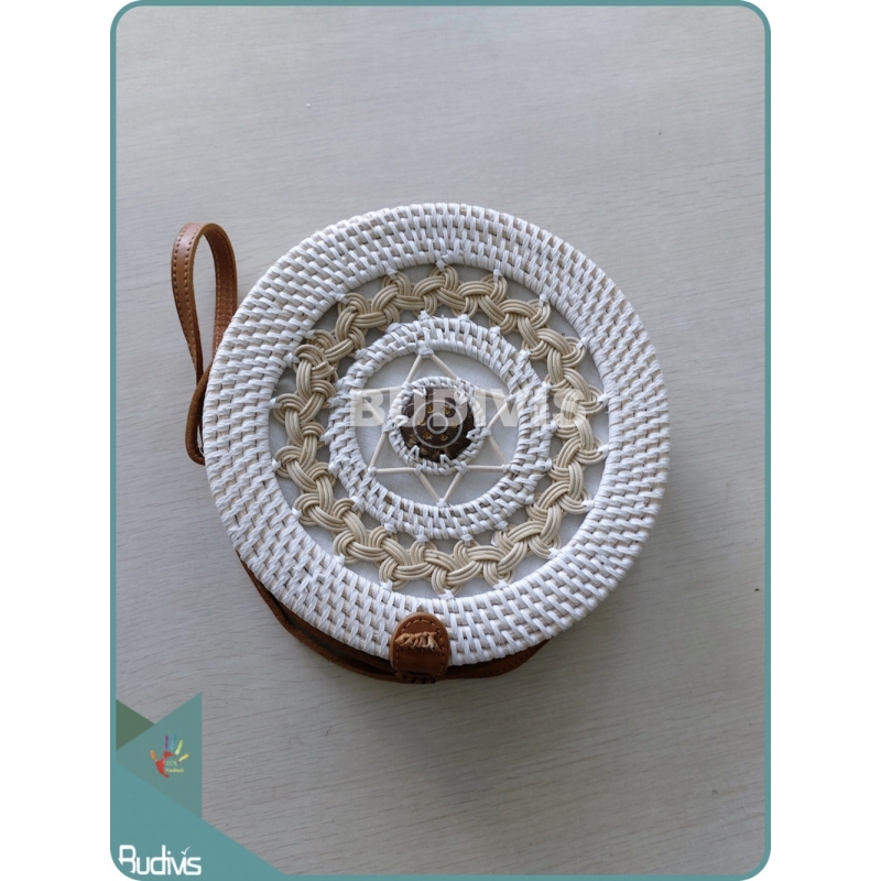 Braided  White Rattan Bag With Coconot Shell Decoration