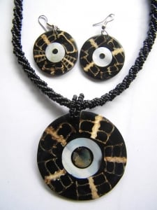 Necklace Seashell Pendant Set Made in Bali