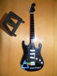 Miniature Guitar Pink Floyd