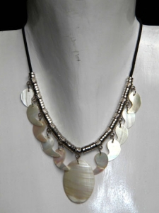 Cut Necklace Pendant Shell Kasandra Bali Artisan