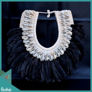 Livingroom Décoration Standing Black Feather Tribal Necklace Shell Decorative Interior