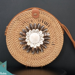 Natural Round Rattan Bag With Black Shell Ornament